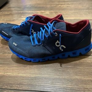 ON Running shoes Men’s 10.5